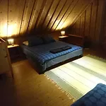 شاليه Marknatalu Puhkemajad بارنو