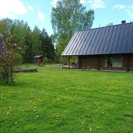 Marknatalu Puhkemajad شاليه بارنو