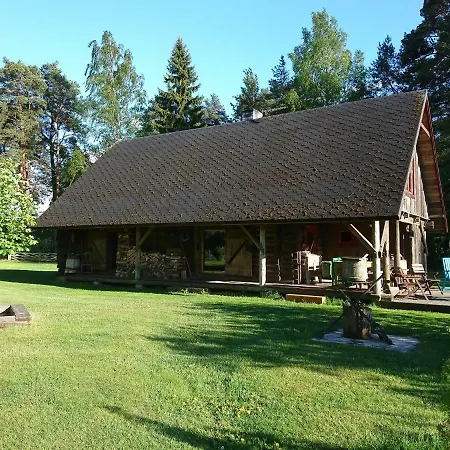 شاليه Marknatalu Puhkemajad بارنو